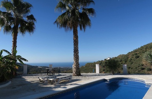 Arenas Villa | Villa 'Stunning Near Velez-malaga' with Sea View, Wi-Fi and Air Conditioning
