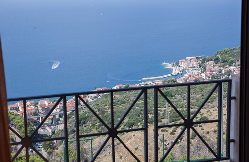 Podgora Villa | Villa stunning views swimming Pool, Tennis Court, Mini Golf Course, full aircon