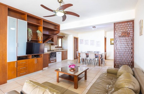 Peyia Town Villa | Villa Sunlove in Peyia