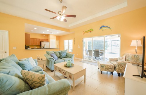Broadmoor House | Villa Sunrise dreamlike 160 sqm holiday villa in quiet Charlotte County