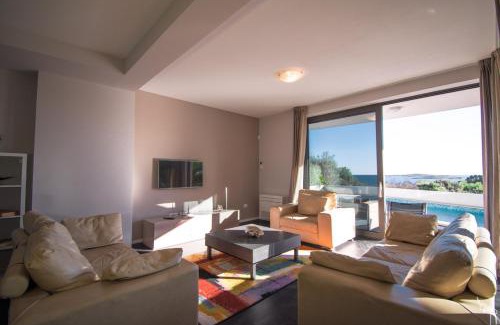 Premantura Villa | Villa Sunrise Premantura Sea View