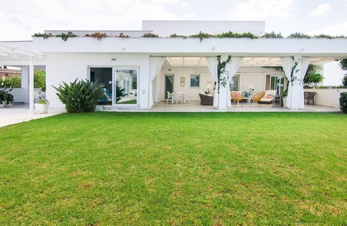 Almunecar Villa | Villa Sunset Mediterranean Sea Views