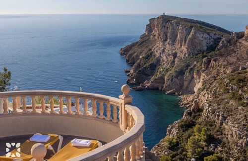 Cumbre del Sol Villa | Villa Sunset Rock by Abahana Villas