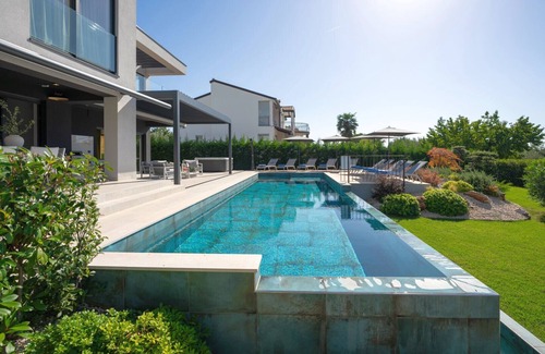 Mali Maj Villa | Villa Sunset View by Villas Guide