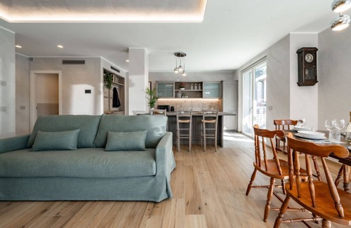 Dervio Villa | Villa Sunshine - Luxury property with large garden and Pool, near the lake, parking e-charge, ideal for people with mobility issues
