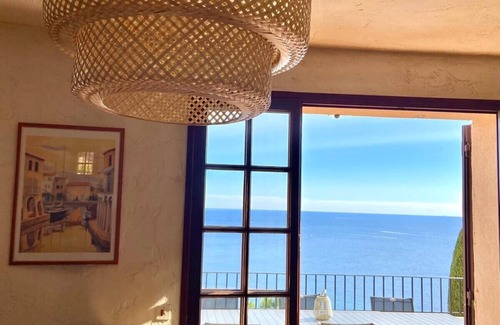 Antheor Villa | Villa sur les hauteurs vue mer et montagne