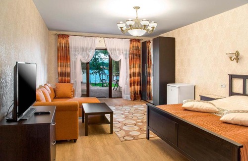 Ustye House | Villa Swan Lake