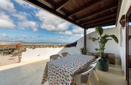Urbanizacion Famara Villa | Villa Taguluche Famara