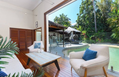 Palm Cove Villa | Villa Talpa An Idyllic Indoor outdoor Oasis