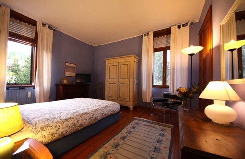 Pollone Bed & Breakfast | Villa Tavallini - Glicine room