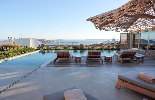 Tourlos Villa | Villa Tessera - Five Bedroom Villa, Sleeps 9