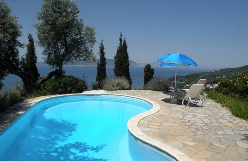 Loutraki Villa | Villa Thalia,private pool, located between Palio Klima and Glossa, Skopelos