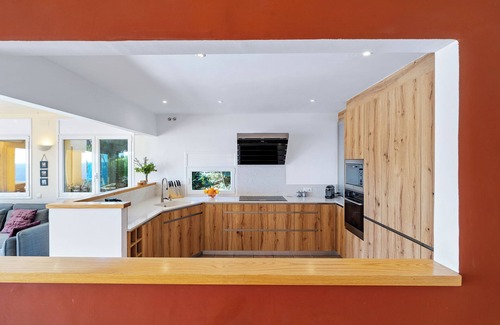 Tamarit Villa | Villa 'The Beauty of Cala Tamarit' with Sea View, Pool, Wi-Fi and Garden