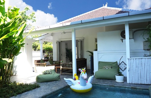 Legian Villa | Villa The White House Seminyak