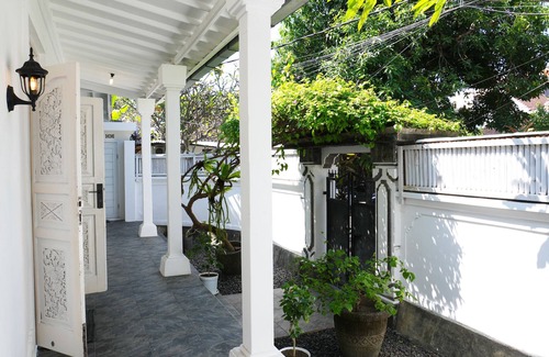 Legian Villa | Villa The White House Seminyak