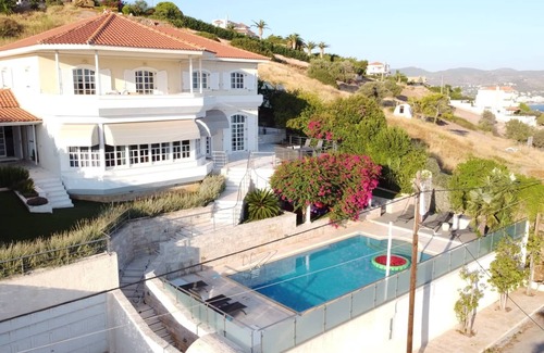 Anavyssos Villa | VILLA THEA