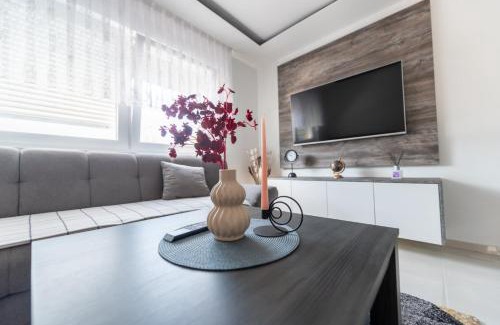 Velika Villa | Villa Tina