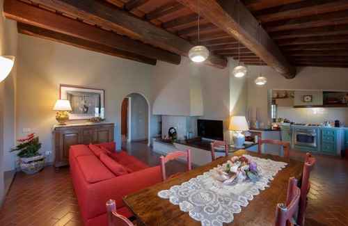 Casalguidi Villa | Villa Topazio - Seven Bedroom Villa, Sleeps 14