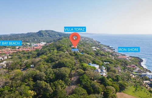 Lighthouse Estates House | Villa Topaz Above West Bay with 360 Degree Views!