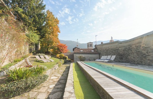 Faggeto Lario Villa | Villa Torre di Palanzo with Magnificent View
