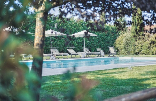 Gallina House | Villa Tre Civette: A characteristic and welcoming apartment that is part of an ancient country house located in the heart of the Val d'Orcia, with Free WI-FI.
