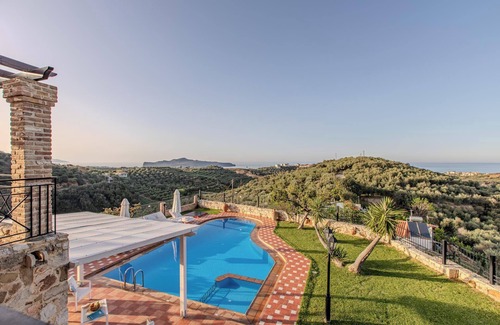 Katochori Villa | Villa Trouli - Three Bedroom Villa, Sleeps 6