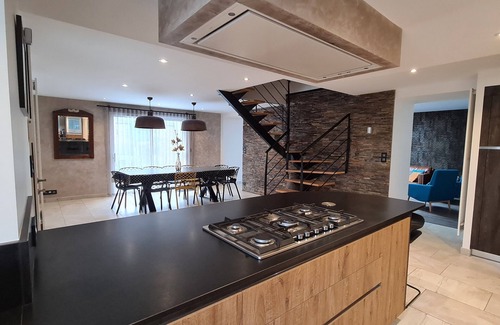 Santec Villa | Villa Ty Mam'Goz, Brittany Santec spa, indoor swimming pool, 50 m from the beach.