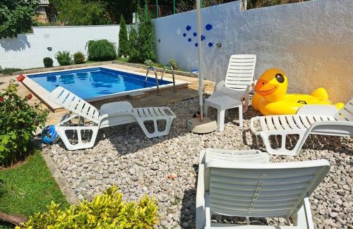 Podi Villa | Villa Uros
