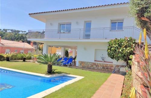 Mataro Villa | VILLA VALENTINA