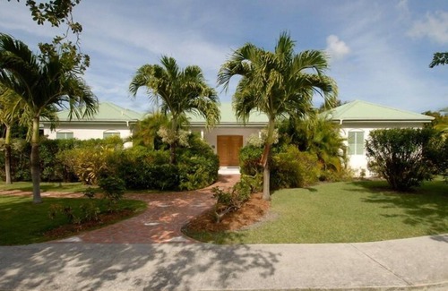 Dickenson Bay Villa | Villa Valley Breeze