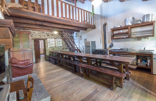 Sansepolcro House | Villa Vallorsaia with private pool, lake view, no neighbors