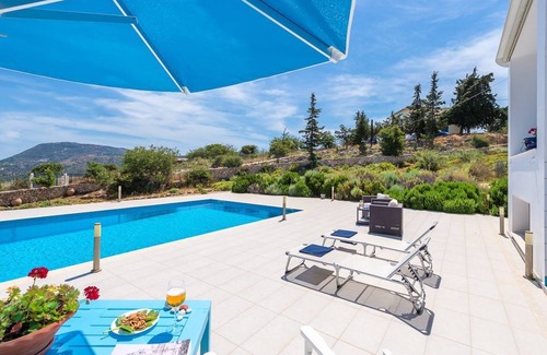 Douliana Villa | Villa Vamos - Four Bedroom Villa, Sleeps 8