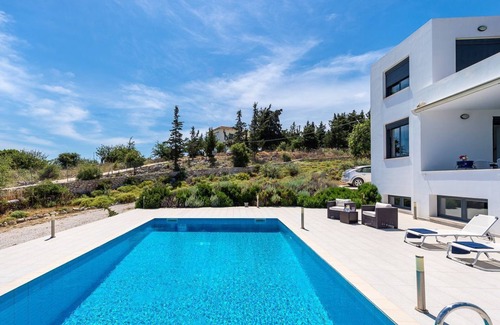 Douliana Villa | Villa Vamos - Four Bedroom Villa, Sleeps 8