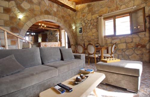 Samonas Villa | Villa Vangelis Stylos Crete