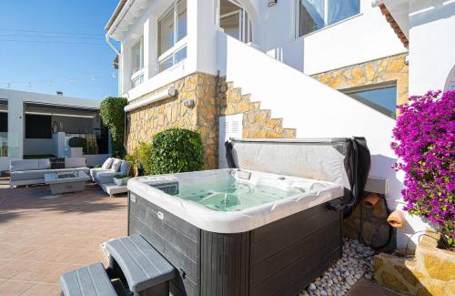 L'Alfas del Pi Villa | Villa Vega Luxury