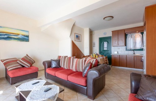 Mesovounia Villa | Villa Vera - Two Bedroom Villa, Sleeps 6