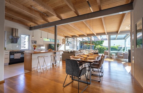 Constantia Villa | Villa Verdot – Exclusive Holiday Home with Heated Pool, Playground & BBQ Terrace