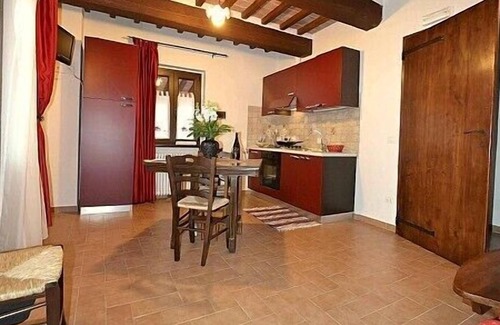 Citerna House | Villa Vezzosa C: A welcoming apartment that is part of a villa in the characteristic style of the Tuscan countryside, with Free WI-FI.