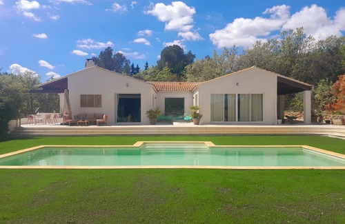 Fuveau Villa | Villa view Ste Victoire (1 hectare of land, swimming pool, spa, hammam) near Aix
