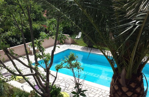 La Roquebrussanne Villa | villa village in the countryside