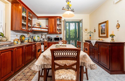Mascali Villa | Villa 'Villetta Mare E Monti' with Sea View, Wi-Fi and Air Conditioning