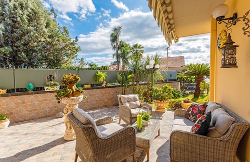 Mascali Villa | Villa 'Villetta Mare E Monti' with Sea View, Wi-Fi and Air Conditioning