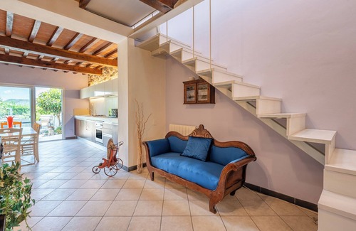 San Giuliano Terme Villa | Villa 'Villetta Tiziana' with Private Terrace, Wi-Fi and Air Conditioning