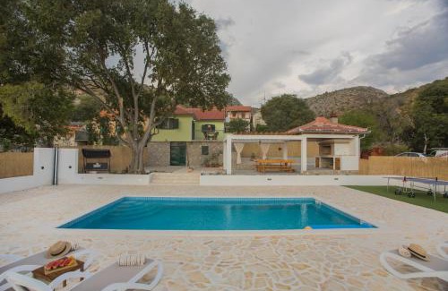Danilo Villa | Villa Vuki
