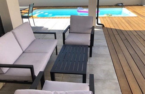 Saint-Laurent-d'Aigouze Villa | Villa with swimming pool in Petite Camargue