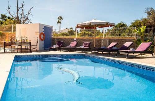 Albufeira Villa | Villa w/heatable pool, BBQ & private garden