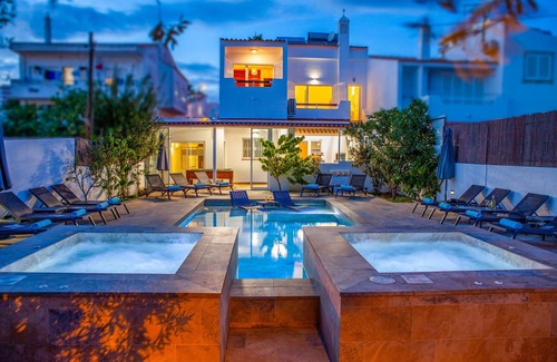 Montechoro Villa | Villa w/heatable pool & 2 jacuzzis, Albufeira