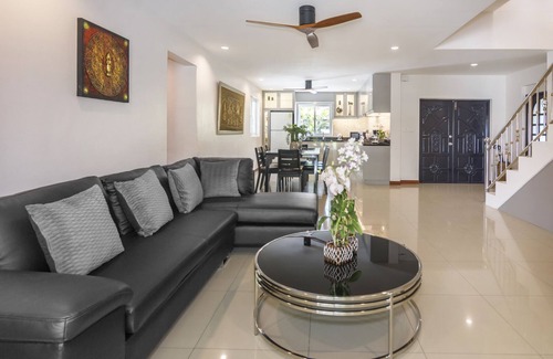 South Pattaya Villa | Villa Waree 6 bedrooms with private pool, only 5 minutes away Pattaya