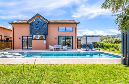 Lygia Villa | Villa Water