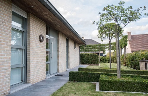 Poelkapelle Villa | "villa Westhoek", Spacious & Stylish 4 Bedroom Villa for 8 People Near Ypres
